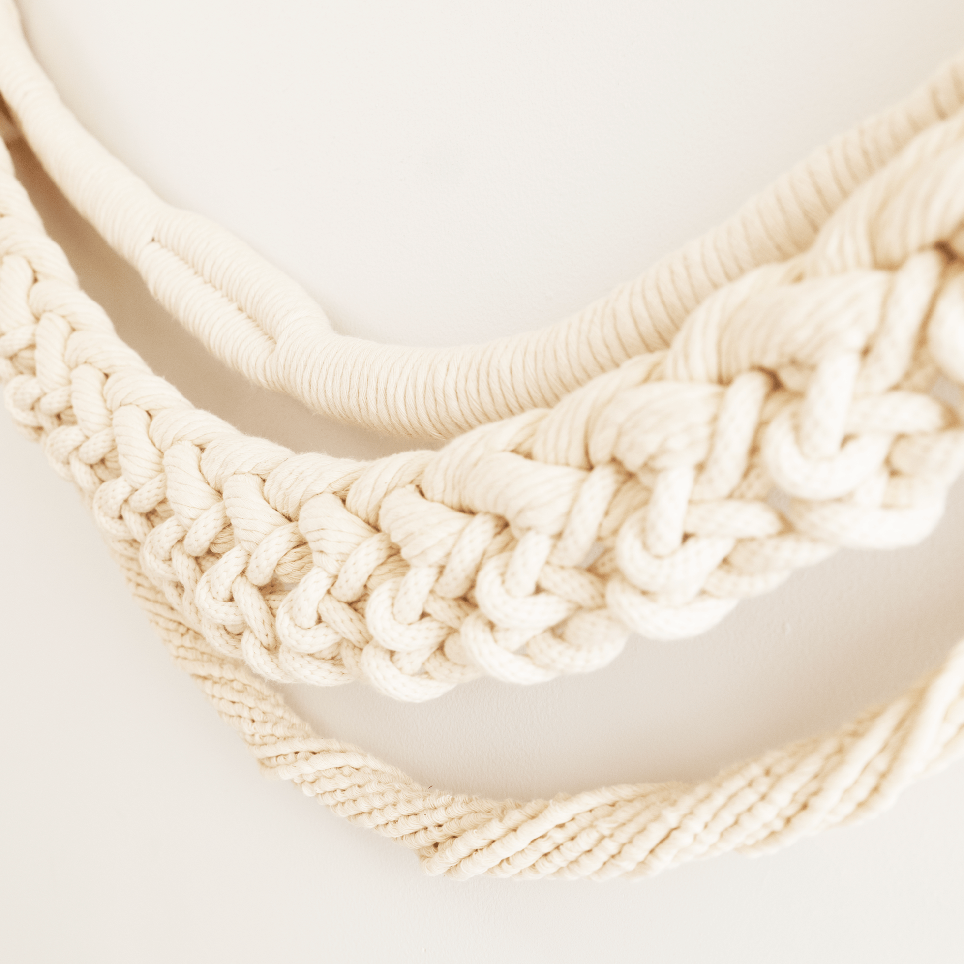 COG - Vente Tapisserie/textile - Suspension murale de vrilles1