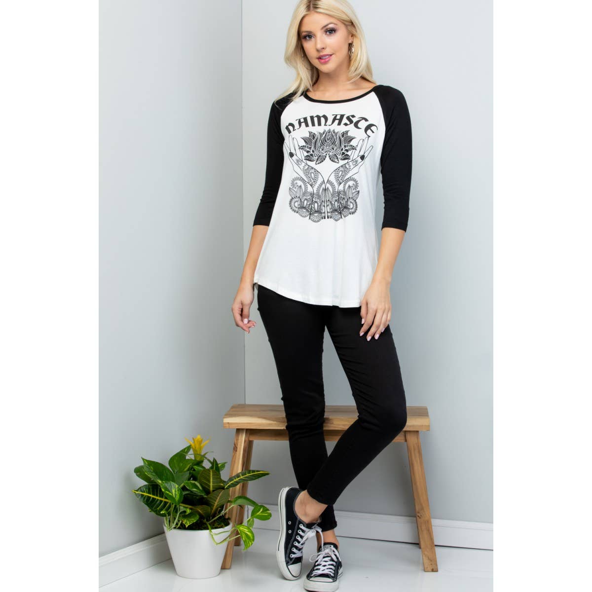 LA Soul – wholesale Tunika - Dam – Raglanskjorta Namaste Med Lotustryck - Baseball Design1