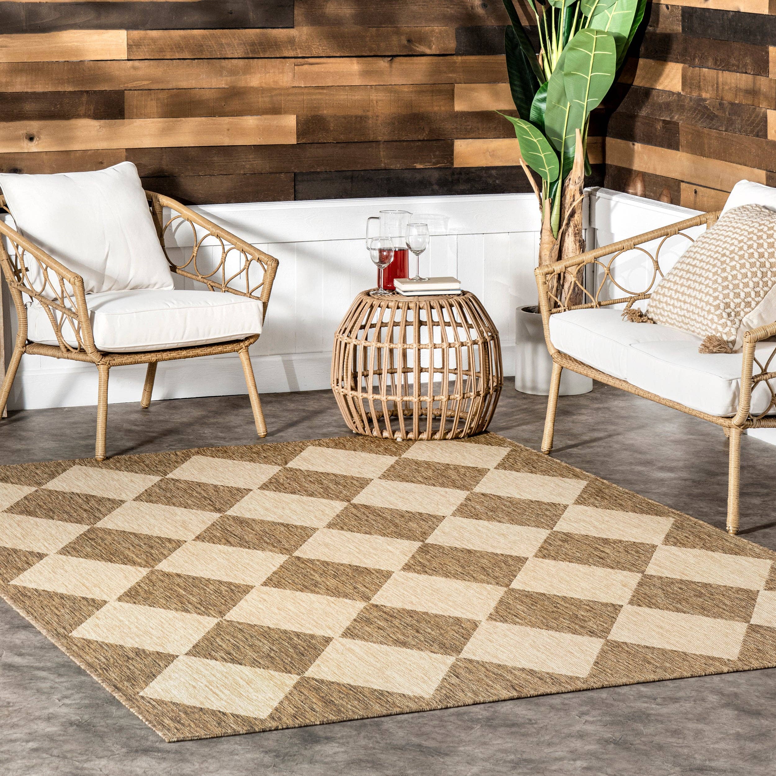 Beige Sabina Diamond Trellis Indoor/Outdoor Area Rug for wholesale on Faire0