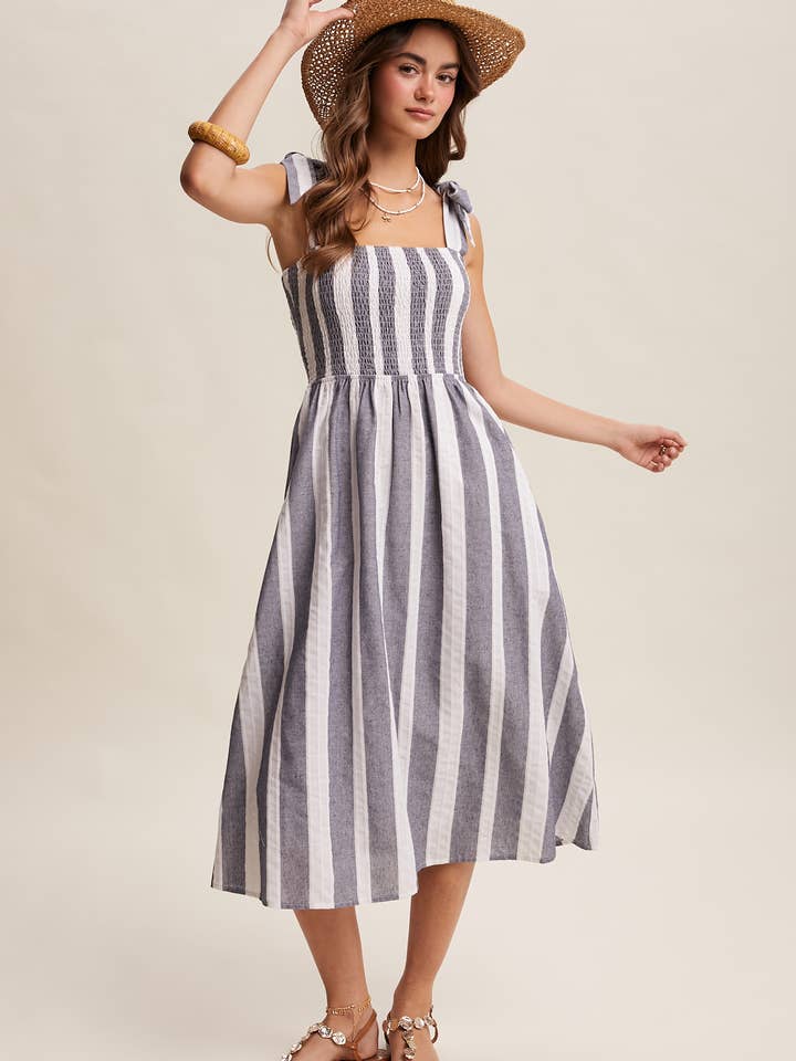 Gestreepte Gesmokte Midi-jurk LD1051 voor wholesale door Listicle