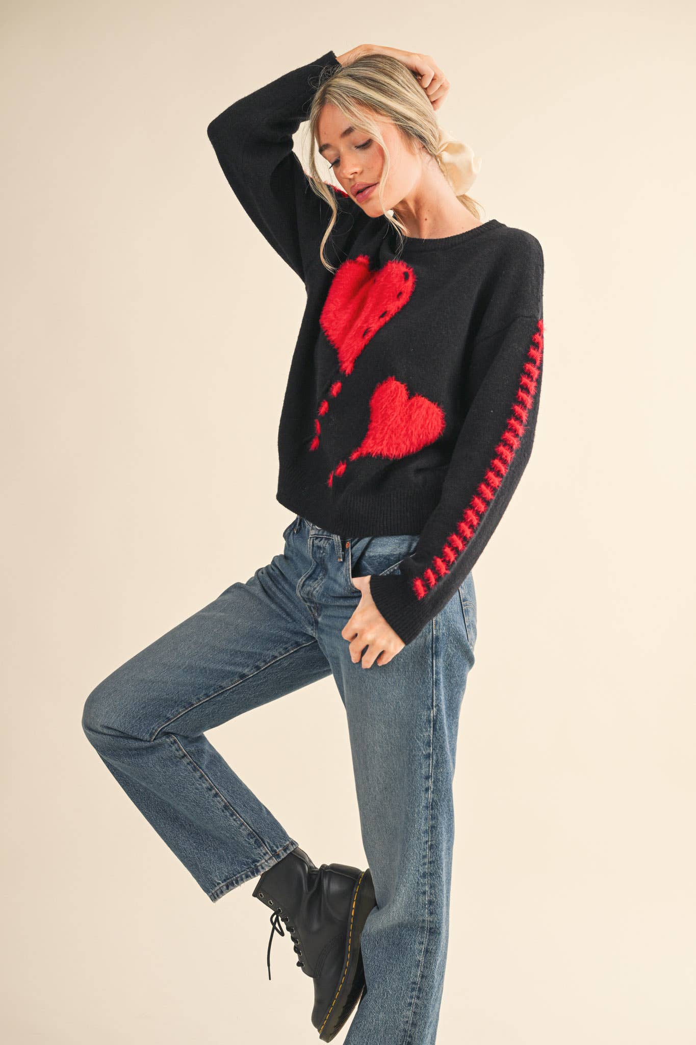 &MERCI - Wholesale Knit Sweater - Women's - FUZZY HEART KNIT SWEATER WITH WHIP STITCH MSW109907