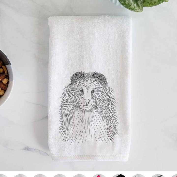 Essuie-mains Moxie the Shetland Sheepdog pour la vente par Inkopious