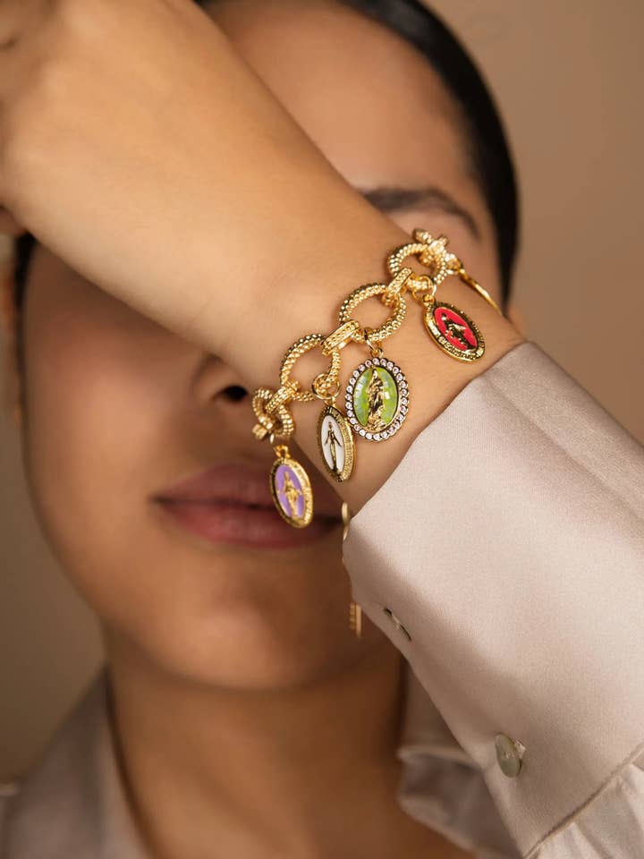 Experience the Essence of Catholic Jewelry: Protection Bracelet with Charms for wholesale by PHOEBE´S