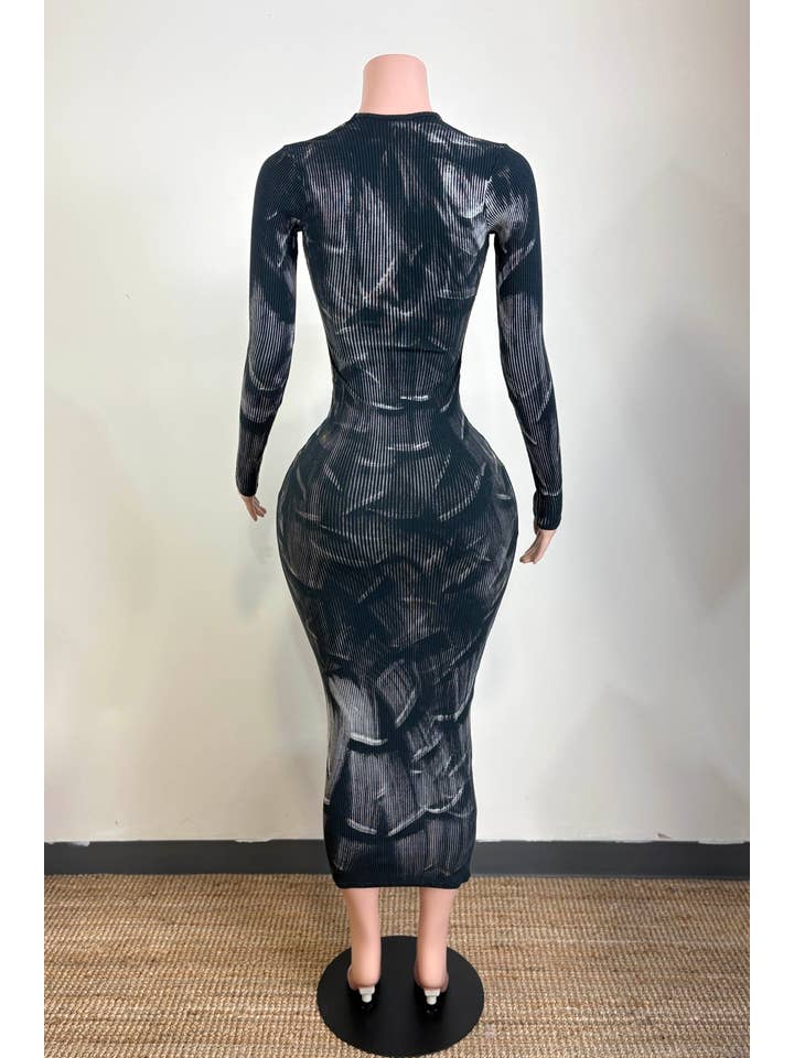 Nero Acido ABITO MIDI A MANICHE LUNGHE CON SCOLLO A V LAVATO A MANO CON OLIO in vendita all'ingrosso su Faire3