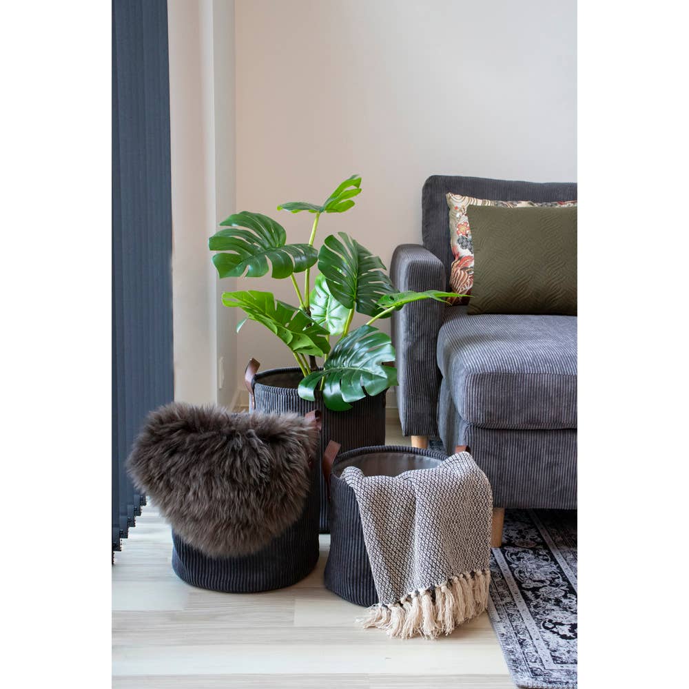 Grey Cort Blanket - Blanket. dark grey. white cotton. 130x160 cm for wholesale on Faire2