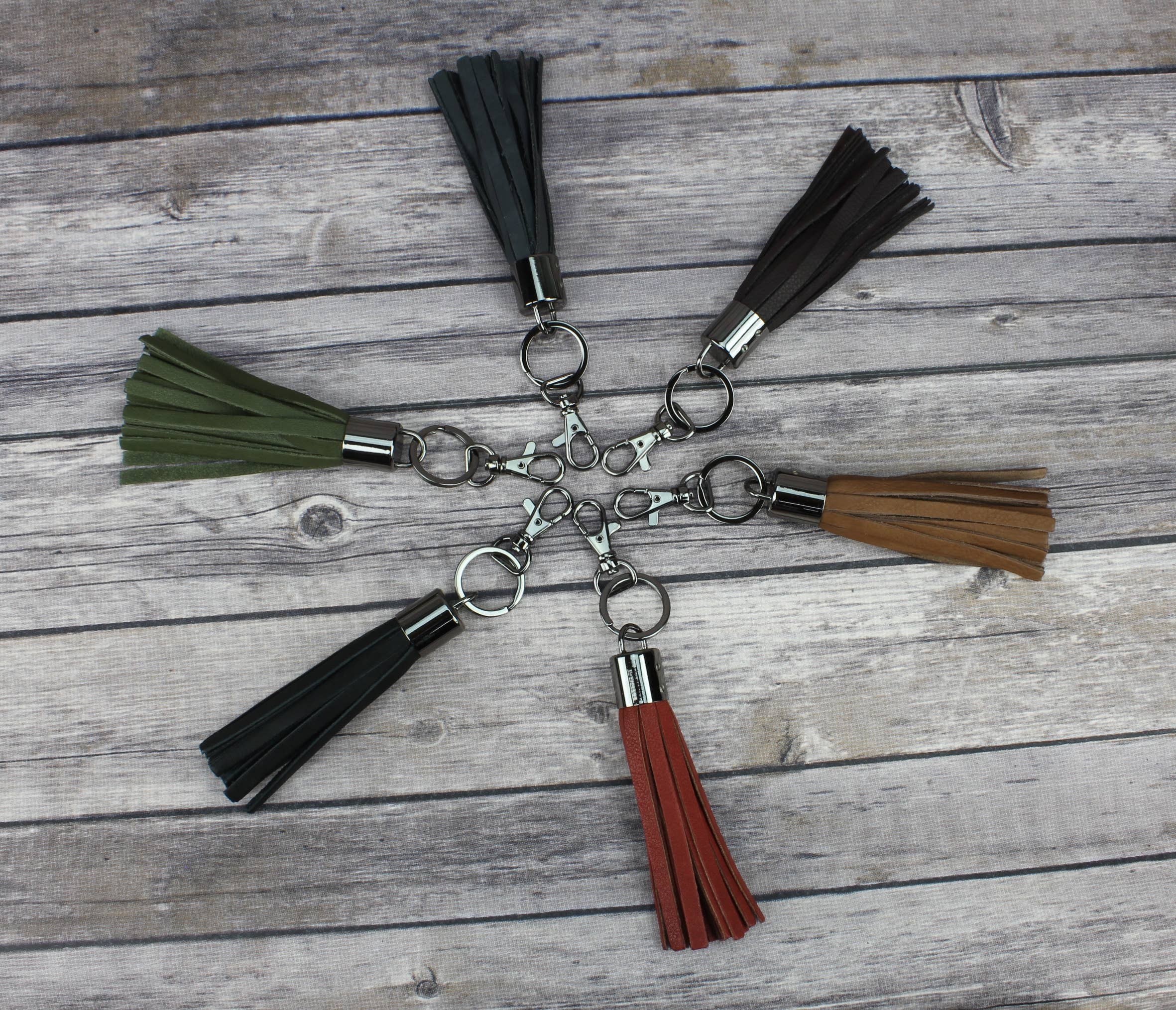 Leather Impressions Inc - Venta al por mayor Llavero - Mujer - Accesorio y llavero para bolso de piel con borlas2