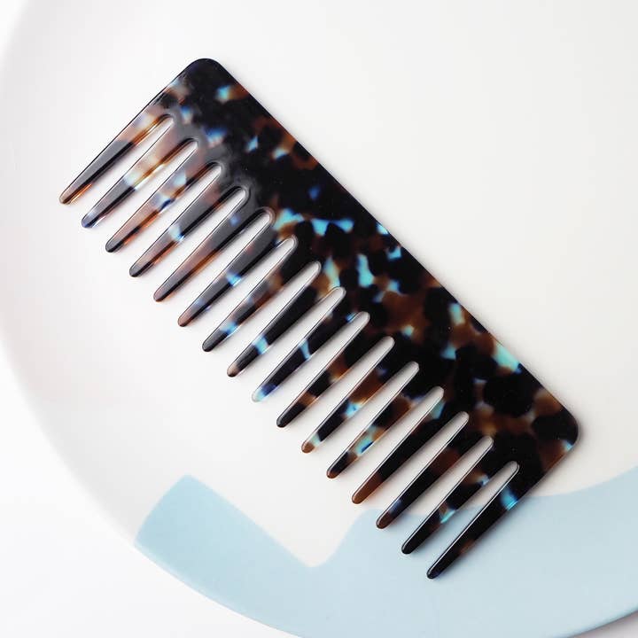 Koraalkam, brede kam met tanden van harsacetaat voor wholesale door Custom Made