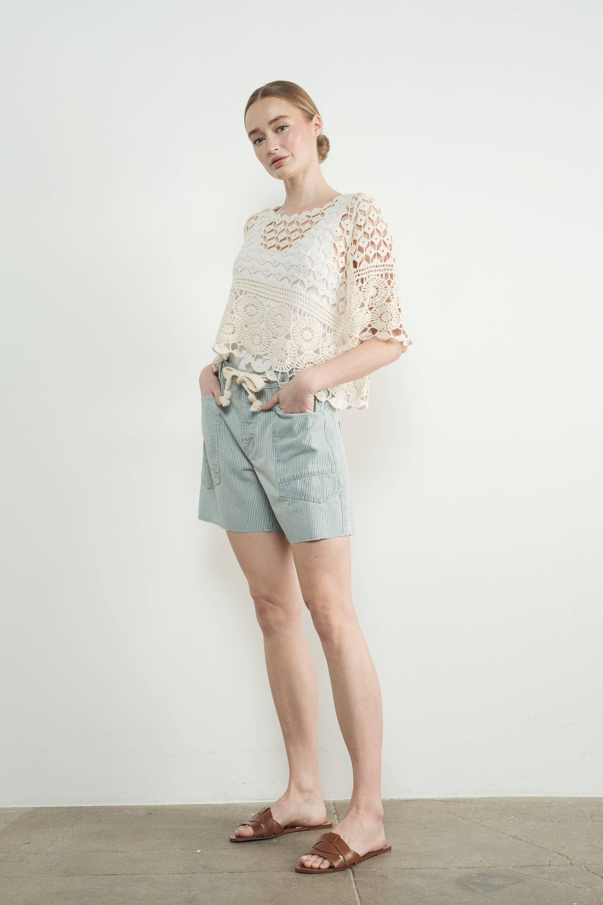 Aaron & Amber – wholesale Stickad topp - Dam – MAT3235 VIRKAD KORTÄRMAD TOPP13