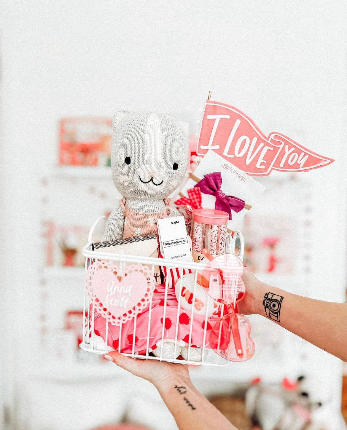 Goldie Letter Company - Wholesale Banner - Be My Valentine Flag4