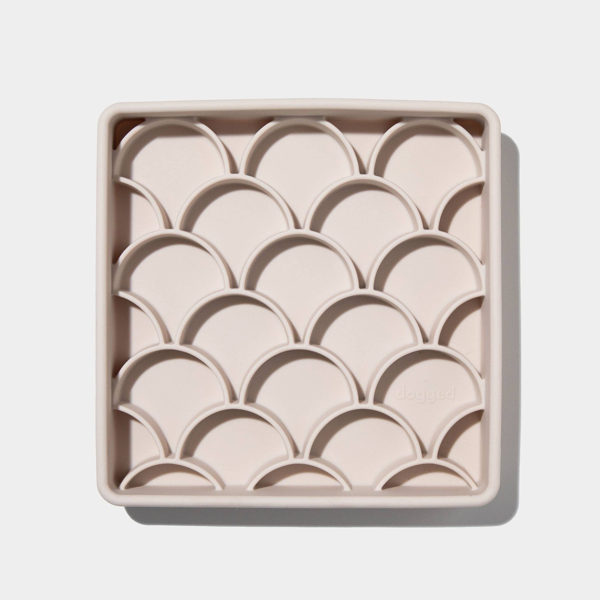 3-in-1 fish scale slow feeder bowl - sand for wholesale on Faire2