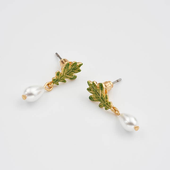 Fable England – wholesale Dangle earrings – Oak Leaf Pearl Drop Gold Earrings4