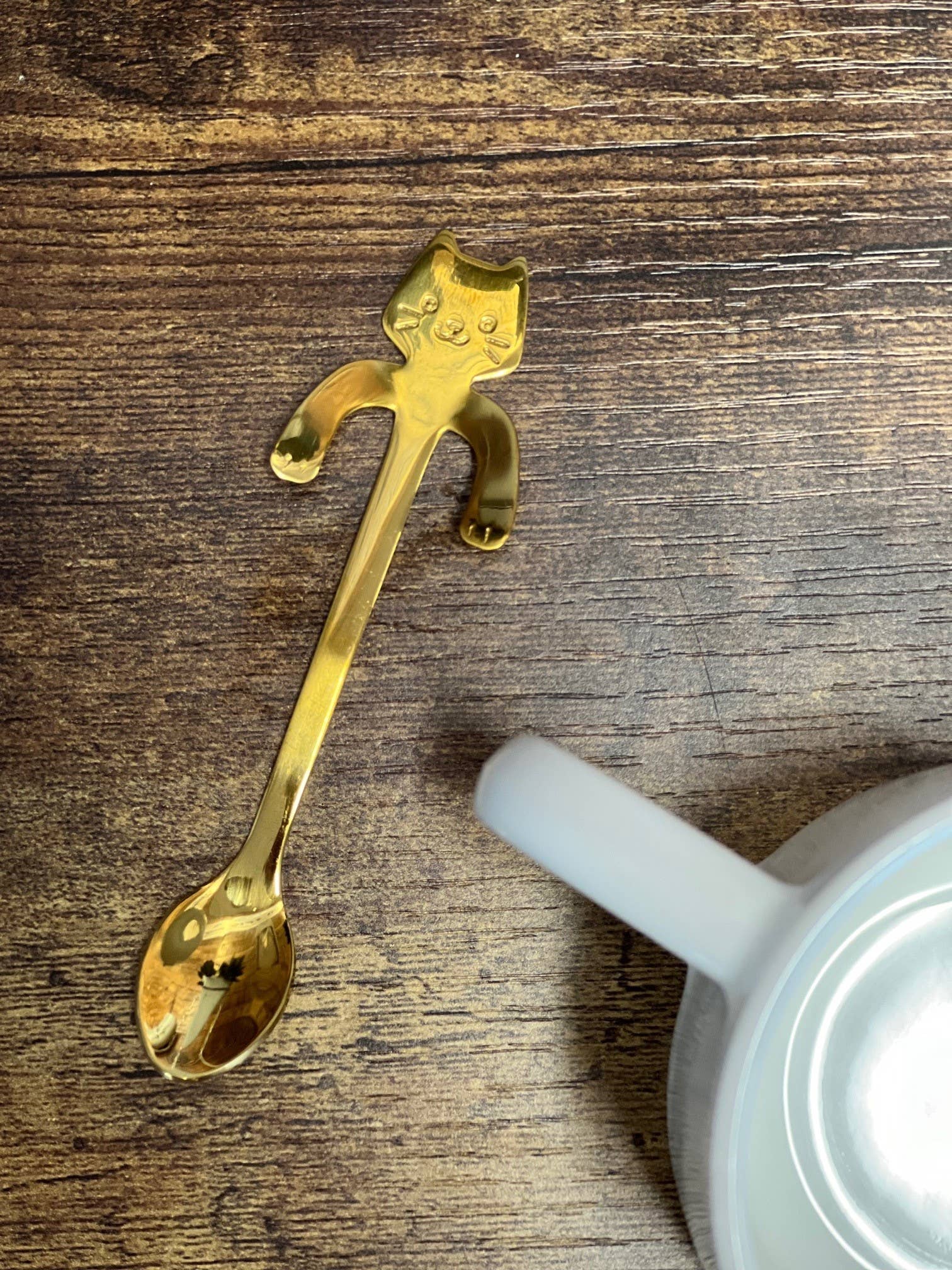 Urban Tokyo - Wholesale Table Spoon (Cutlery) - Cat Hanging 4.5"L Tea Spoon Gold5