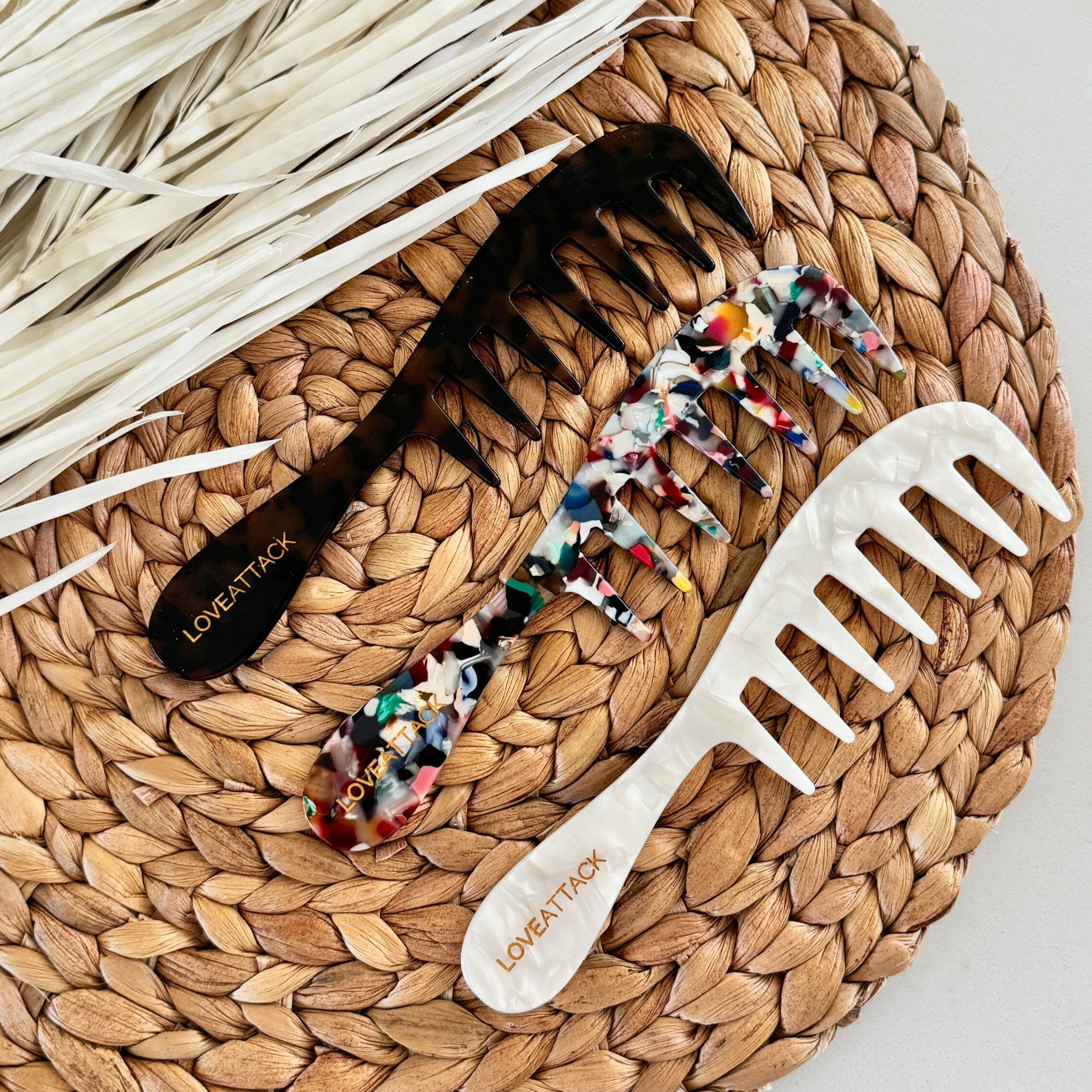 Love Attack - Wholesale Hair Brush/Comb - Cellulose Acetate Ultra Wide Tooth Hair Combs4