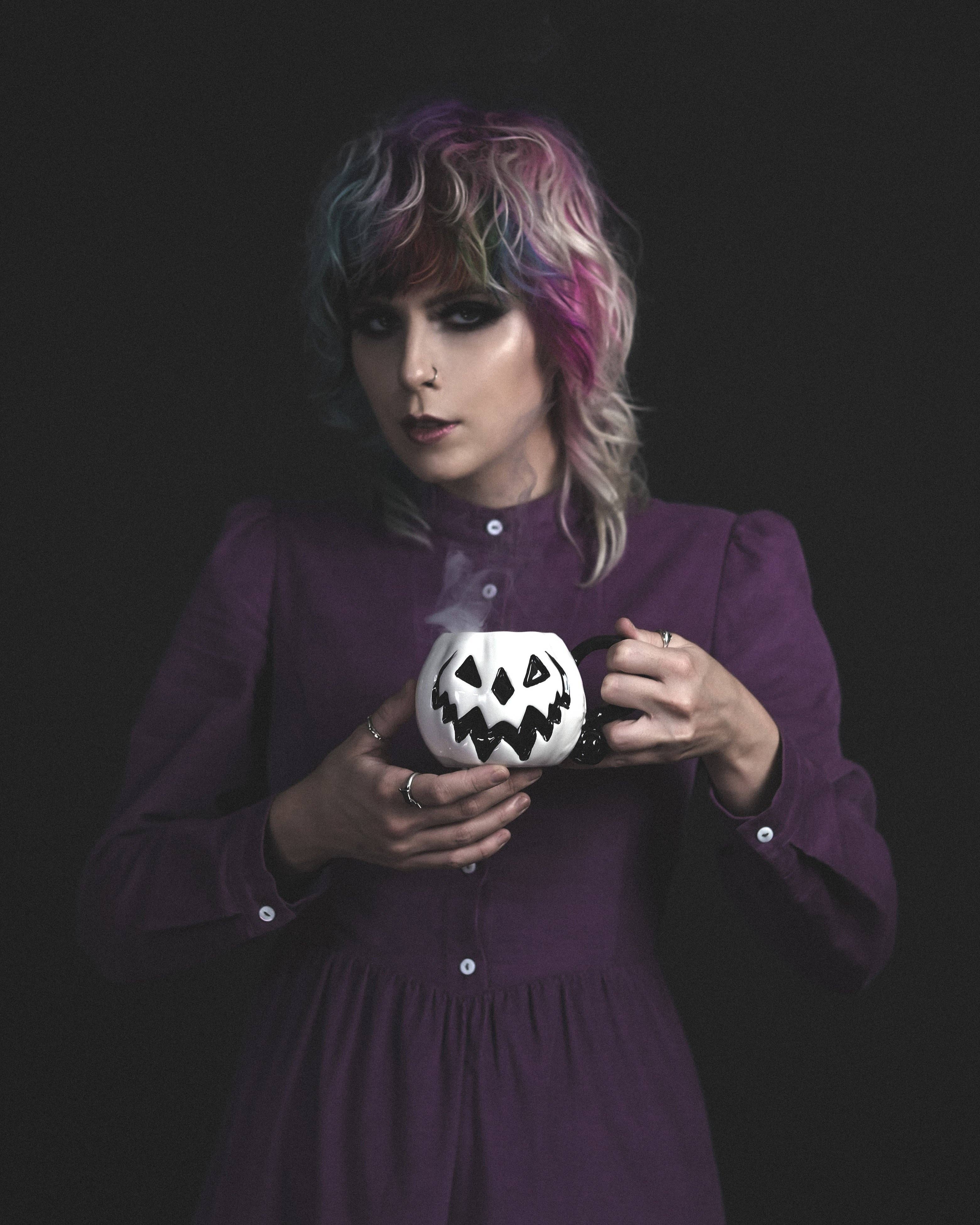 Lively Ghosts - Wholesale Coffee Mug - White Pumpkin | Haunted Hallows Mug4