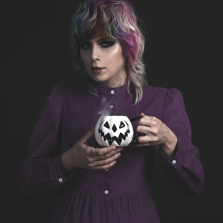 Lively Ghosts - Wholesale Coffee Mug - White Pumpkin | Haunted Hallows Mug4