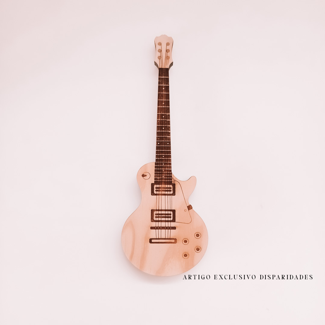 Disparidades – Engroshandel Musiktilbehør – Guitar-paletteholder i rustikt træ8