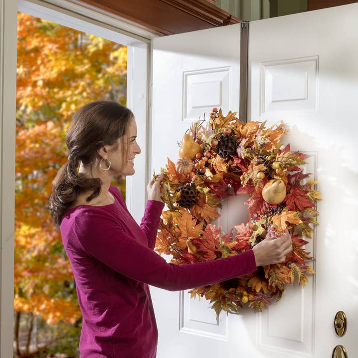 Haute Decor - Wholesale Door Hanger - Adaptâ„¢ Adjustable Length Wreath Hanger - Oil-Rubbed Bronze