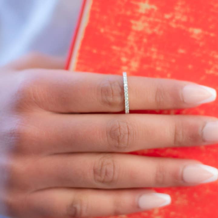 Senoval Jewelry Co. - Vendita all'ingrosso Anelli multipietra - Fascia in moissanite Halo Eternity5