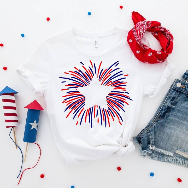 Camiseta Fireworks Star - Camisa del 4 de julio para venta al por mayor de The Shirt Company
