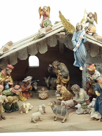 Sæt Krybbespil 27 figurer Udskåret Træ Val Gardena – Julekrubbe Scene med Stald for engroshandel hos Dolfi