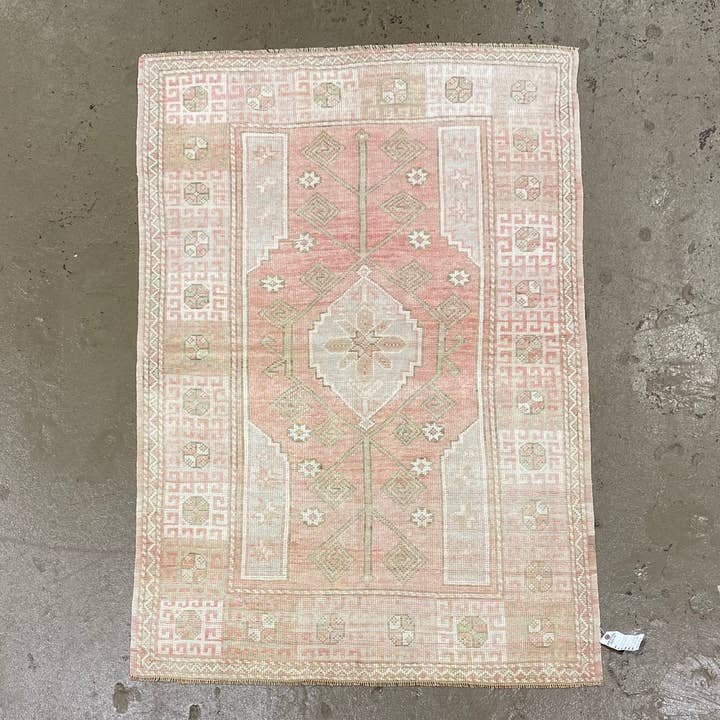 Vintage Loomz - Wholesale Area Rug - Pastel Vintage Turkish area rug | 4.0 x 6.00