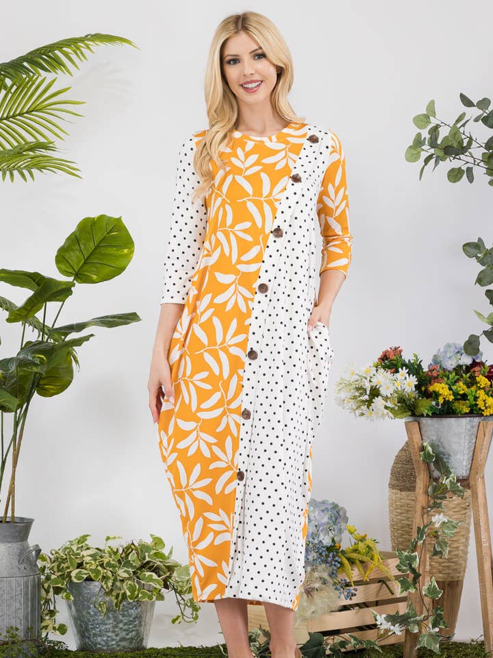 Kontrastierendes Midikleid mit Blumen und Tupfen in Übergröße -CD43837C für den Großhandel von ClickPuff