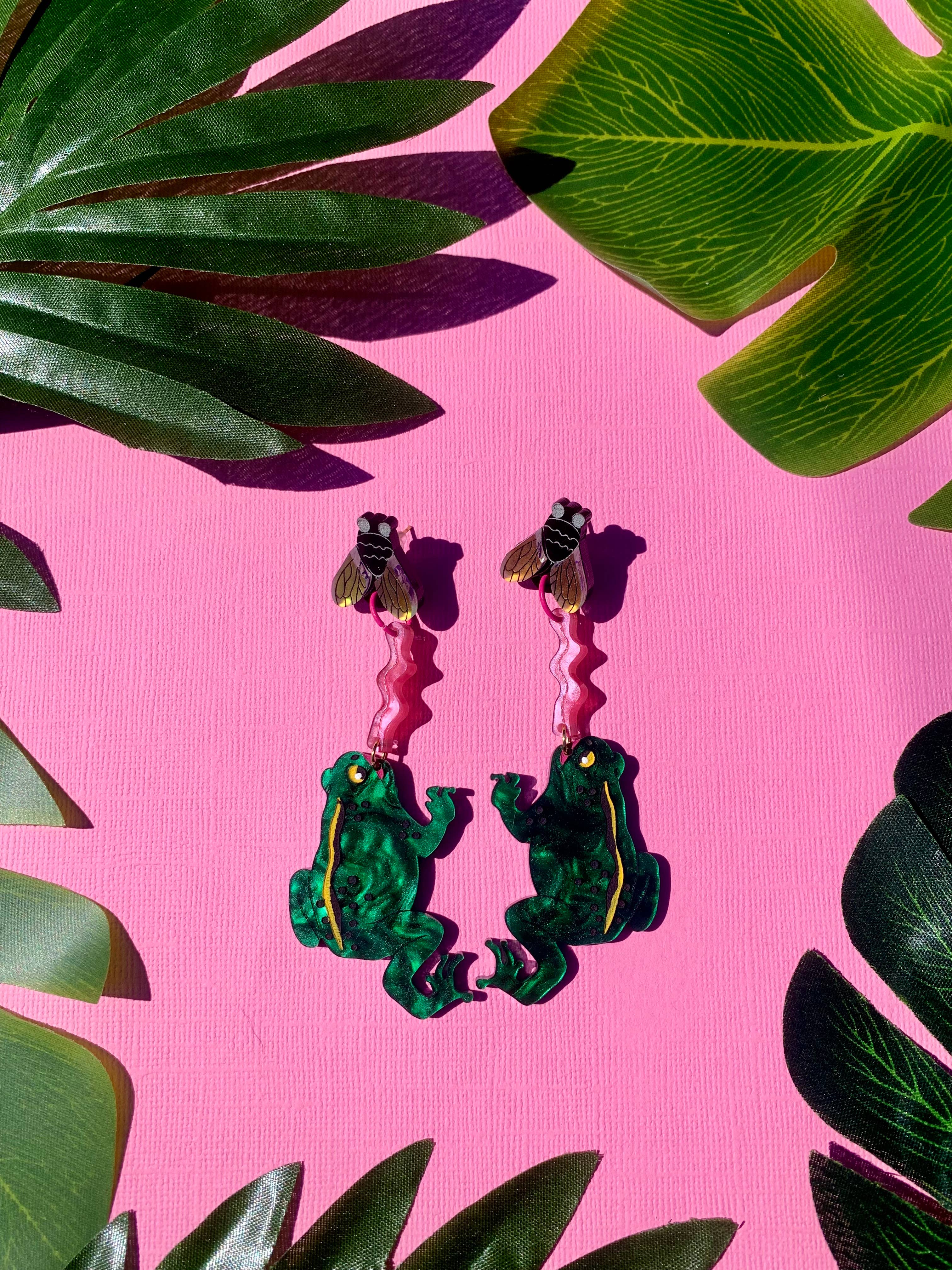 Not Picasso - Wholesale Stud/Post Earrings - Frog and Fly3