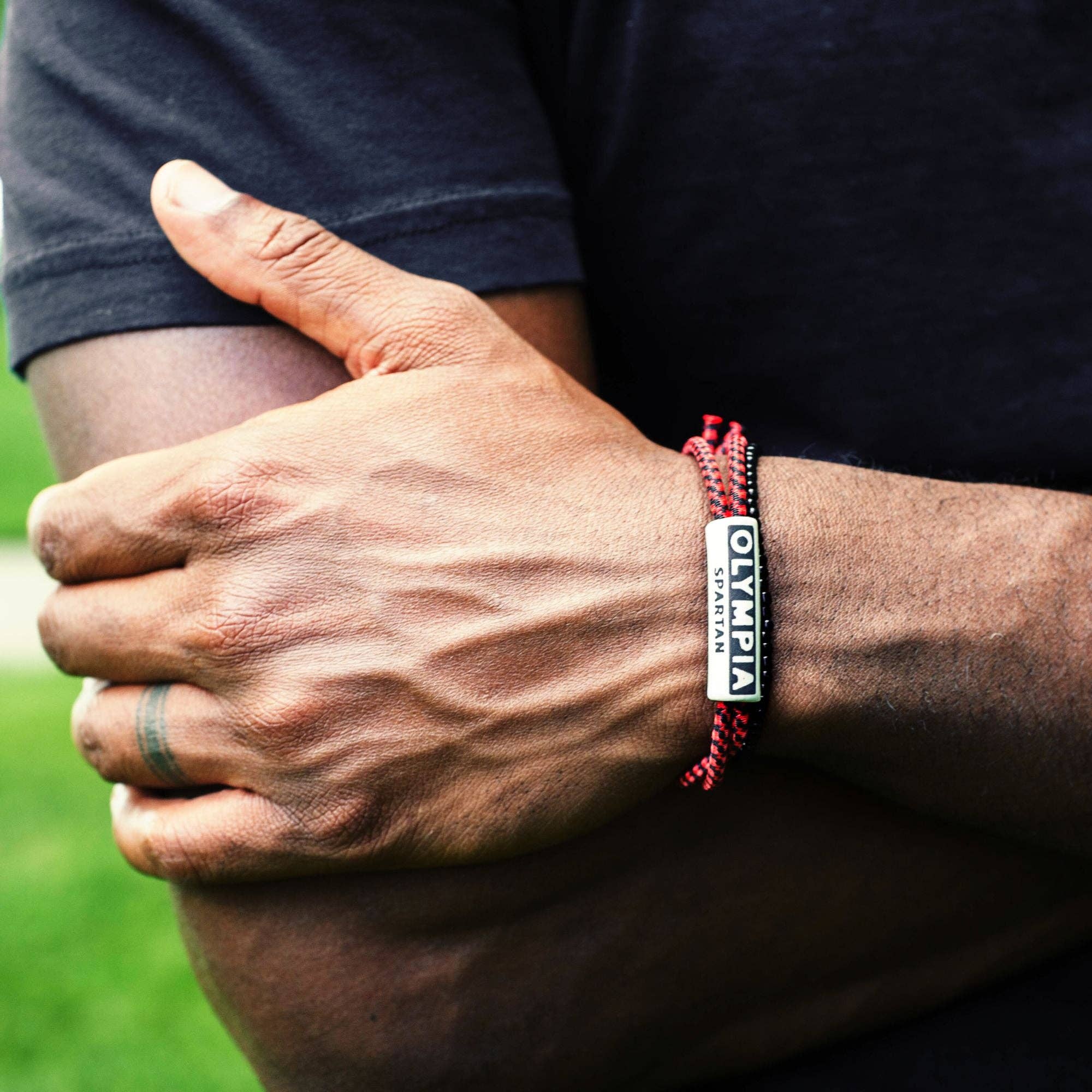 MudLOVE – Großhandel Gewebtes/geflochtenes Armband – Individuelle aktive Lifestyle-Armbänder auf Stretchkordel23