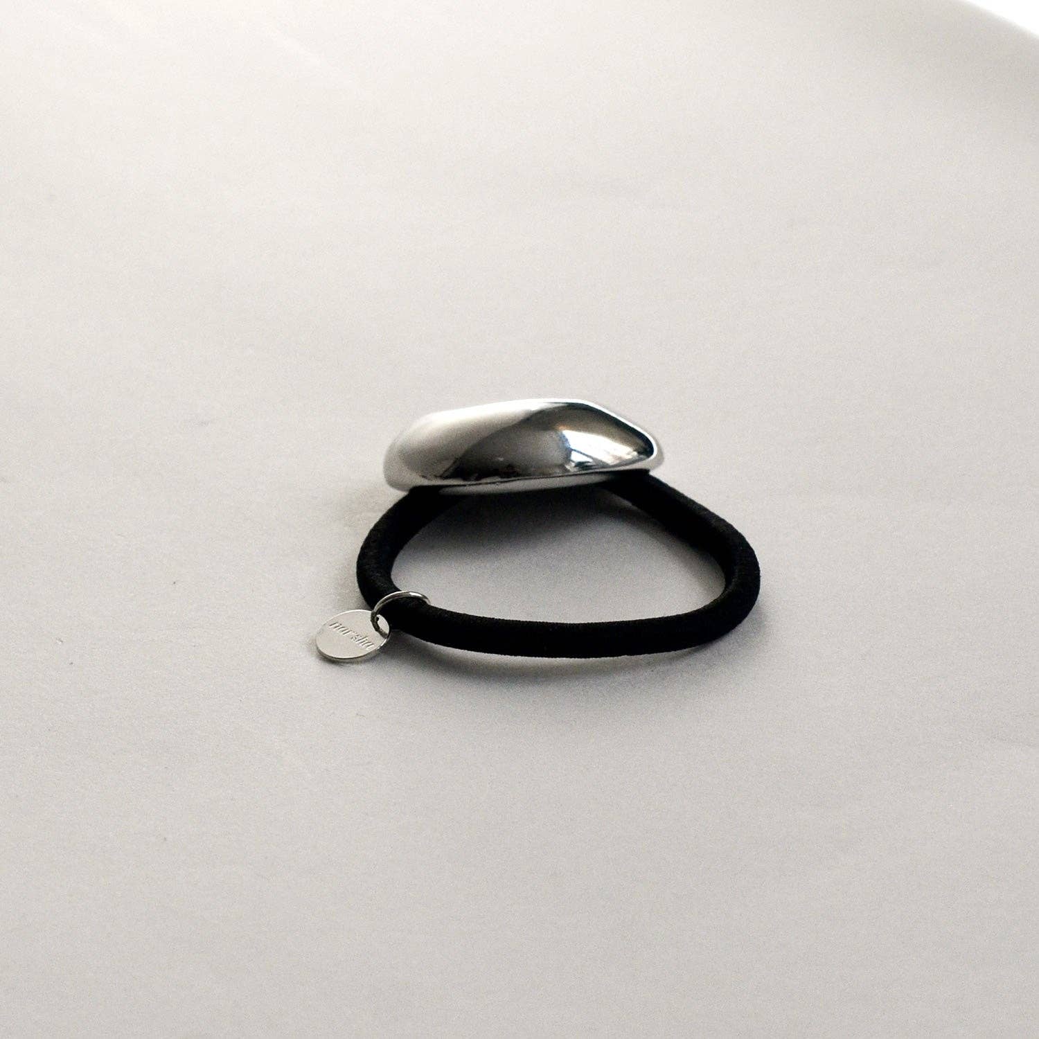 nar'sha - Wholesale Hair tie - Pebble-Shaped Metal Cuff Hair Tie | Silver3