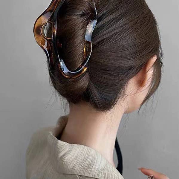 Geometric Clawclip Hair Accessories Hairclaw for wholesale by Sheer Trend