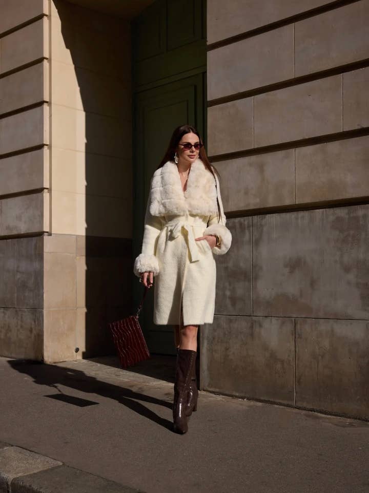 Frime - Wholesale Outerwear Vest - Women's - Long fur vest - 5973