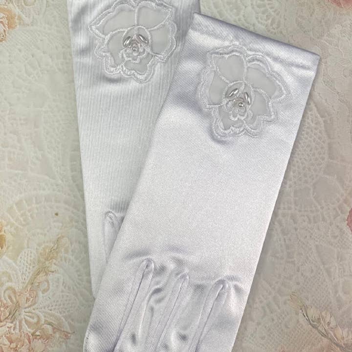 Lace and Grace Veils - Wholesale Gloves - Kids - First Communion Gloves White1