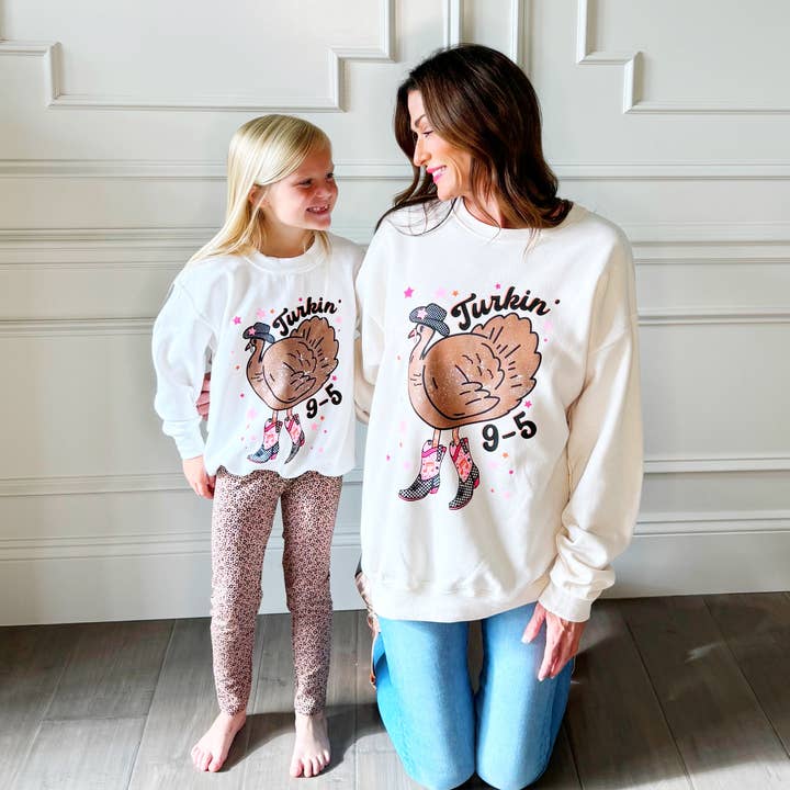 Turkin 9-5 Sweatshirt Ungdom och Vuxen för wholesale av Poppy & Pine