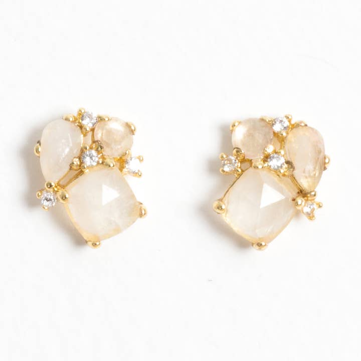 Orecchini Moonstone | Daniella per la vendita all'ingrosso da parte di Heilo Jewelry