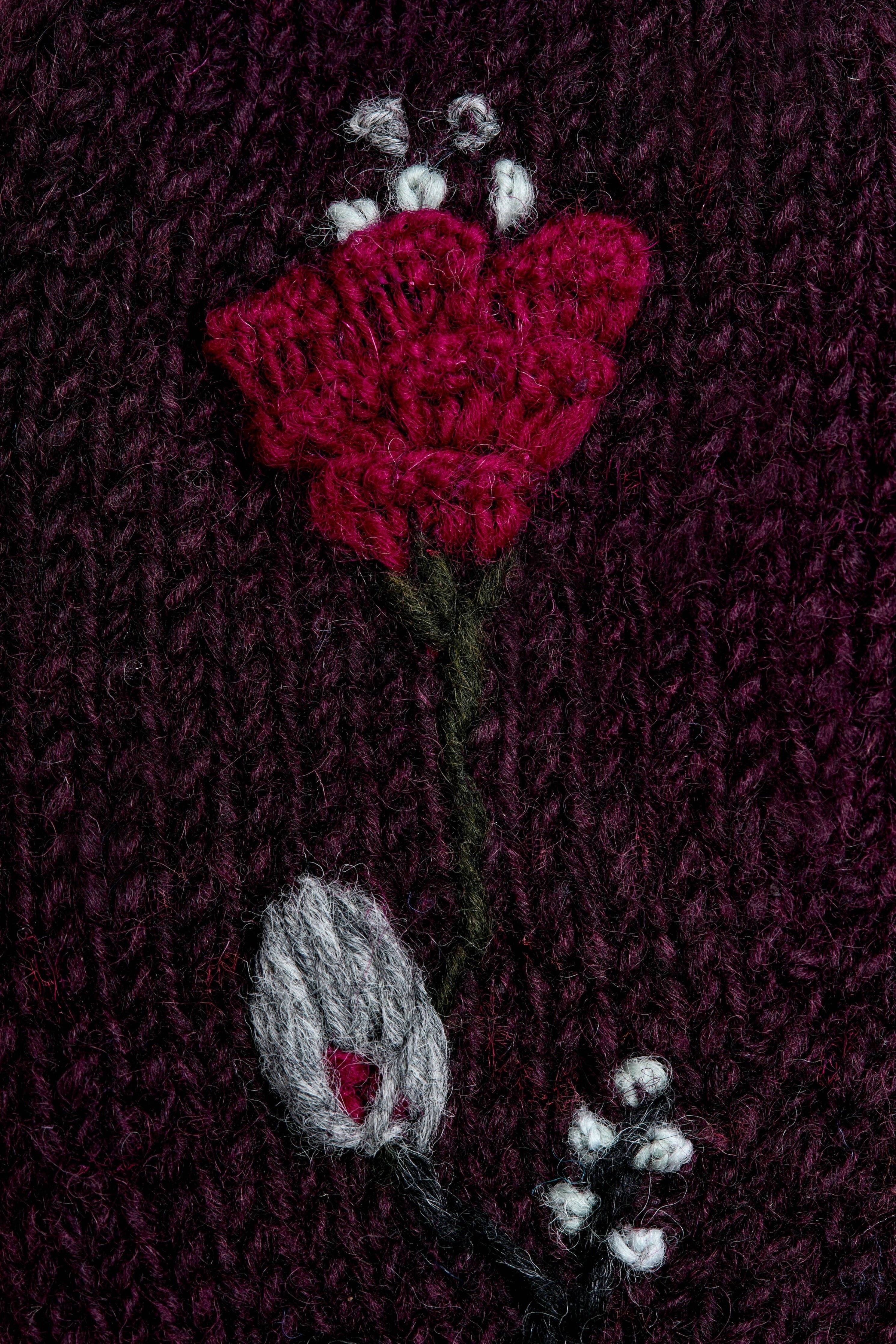 By Many Hands - Vente Bonnet – femme - Bonnet en maille prune foncé Therese2