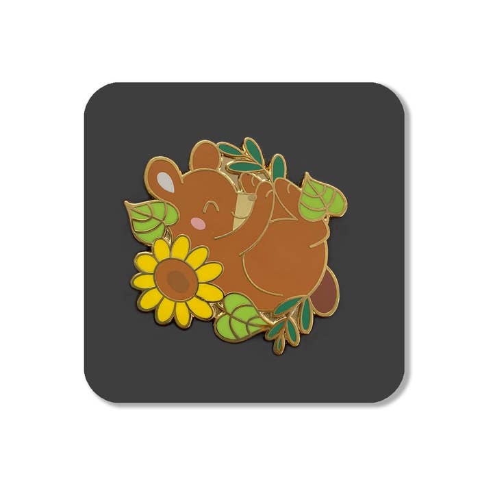 Spilla smaltata Bear Summer per la vendita all'ingrosso da parte di Mila made