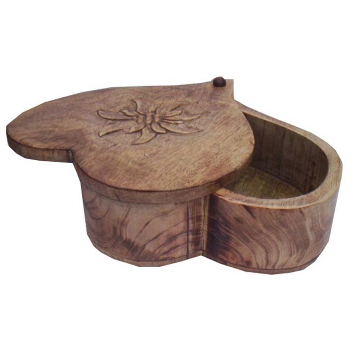 LES SCULPTEURS DU LAC - Wholesale Decorative Box - Heart box with edelweiss1