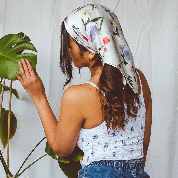 Tiny flowers for wholesale by PalettebyDiana