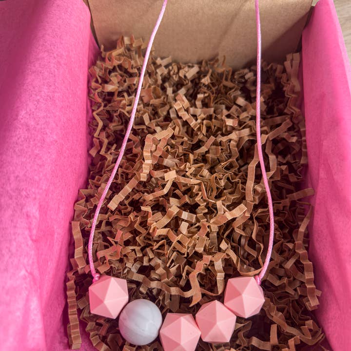 Harmony - Nursing Necklace & Babywearing Necklace 💫 for wholesale by Bienfaits pour Maman