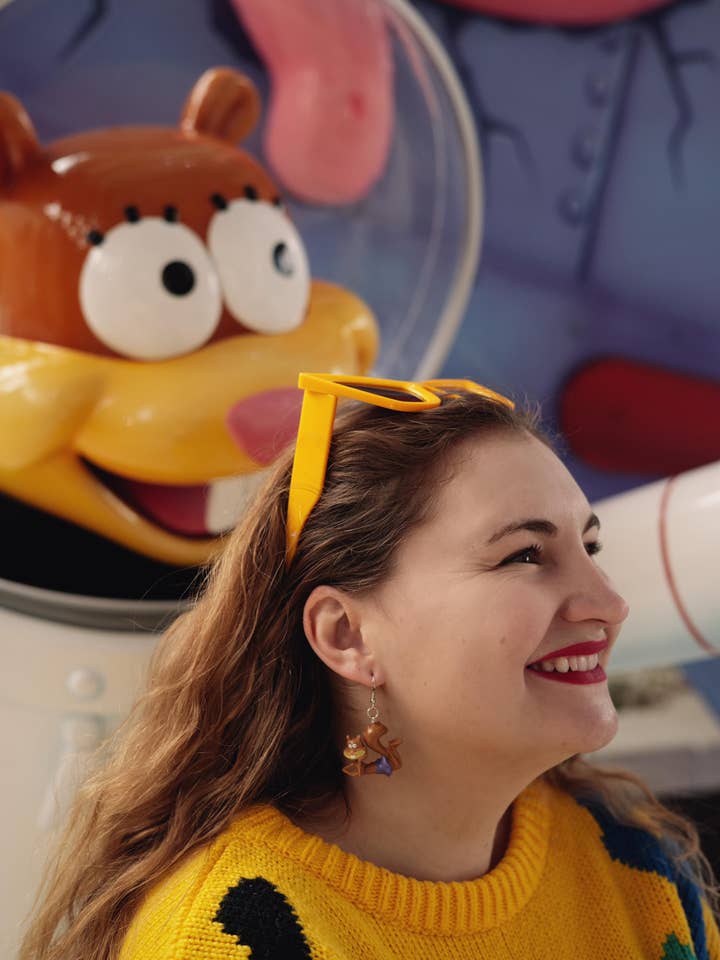 Pendientes de la Cúpula de Árbol de Arenita de Bob Esponja - 2005 - Vintage, Reciclados para venta al por mayor de NO RHYME OR REASON ART