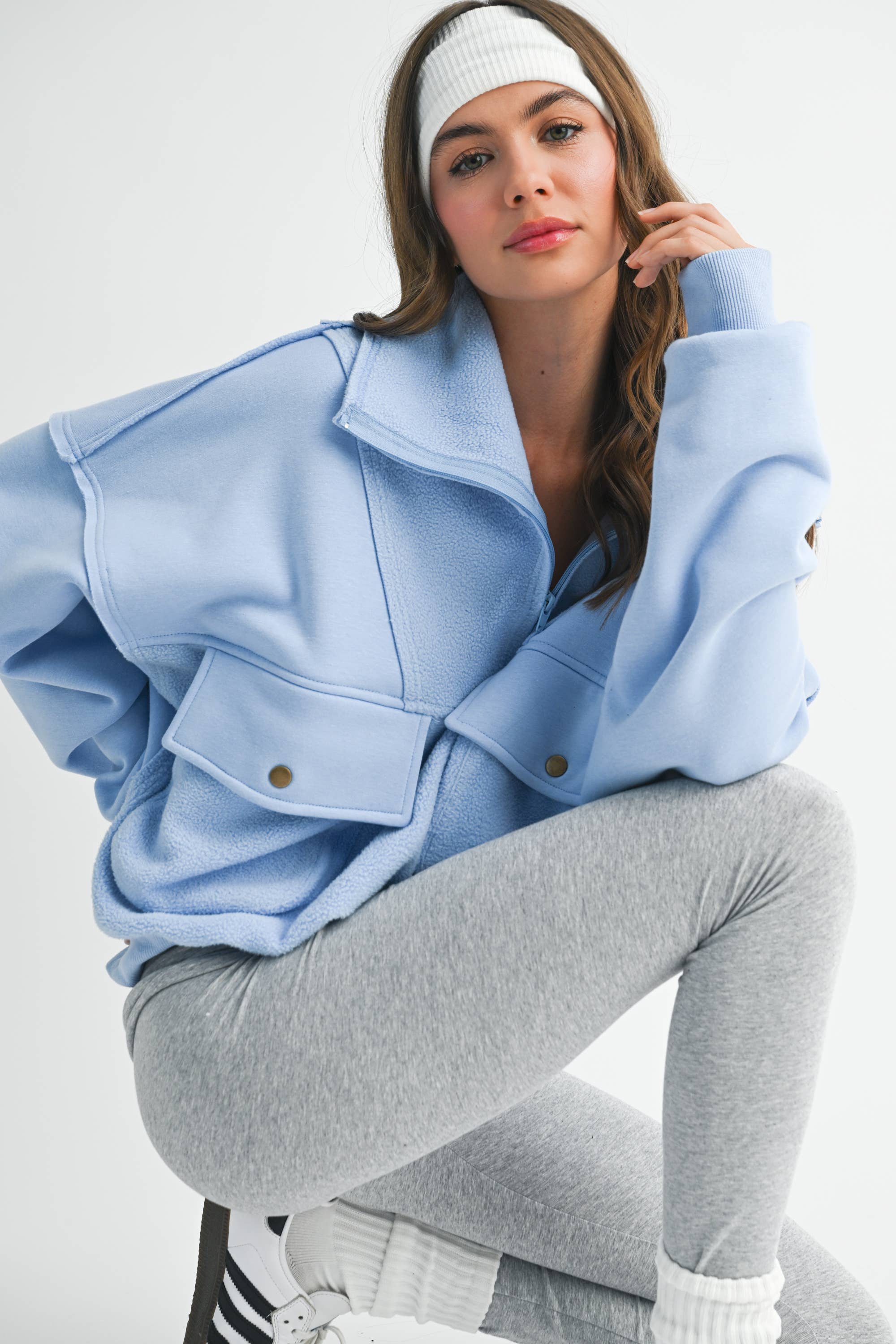 AEMI + CO – Großhandel Strickpullover – Damen – 525AK Carter Pullover von AEMI + CO53