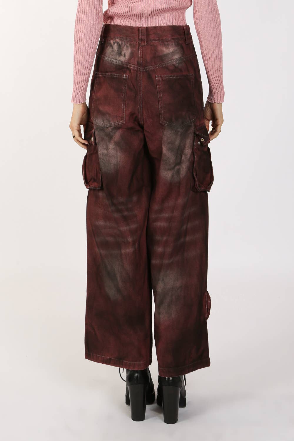 TEGEL Fadad Cargo Denim med hög midja 
MC7097 för wholesale på Faire3