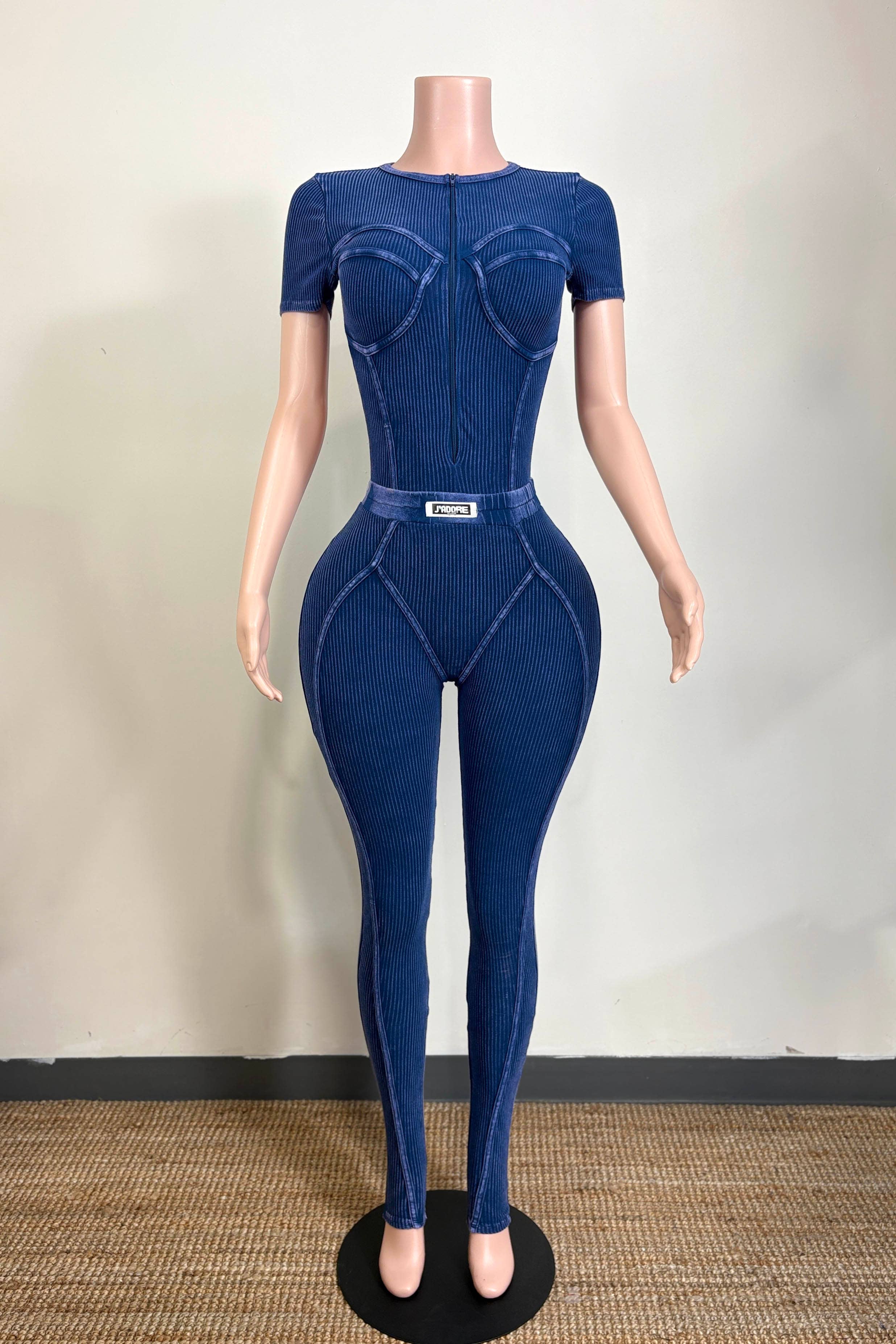 Dalia Studio – Engroshandel Jumpsuit - Dame – MINERALVASKET FORLYNLÅS KONTOUR JUMPSUIT6