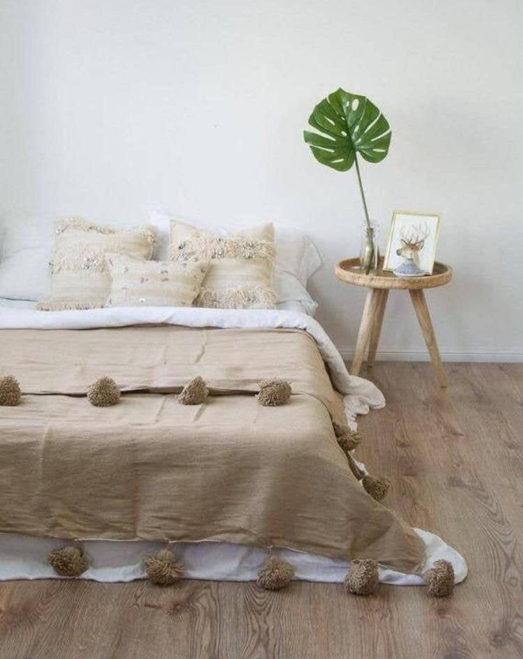 marrakeshop - Vente Plaids - Plaid marocain premium fait main avec pompons et franges19