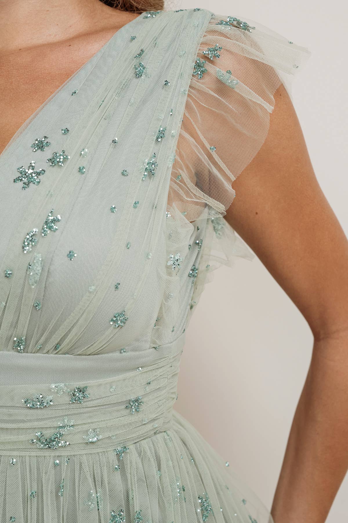 Rosemore Couture - Vente Robe – femme - NOTRE MEILLEURE VENTE : LA ROBE MAXI À PAILLETTES ÉTOILÉES EN VERSION MIDI8