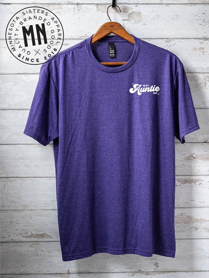 In mijn Tante Tijdperk T-shirt voor wholesale door Minnesota Sisters