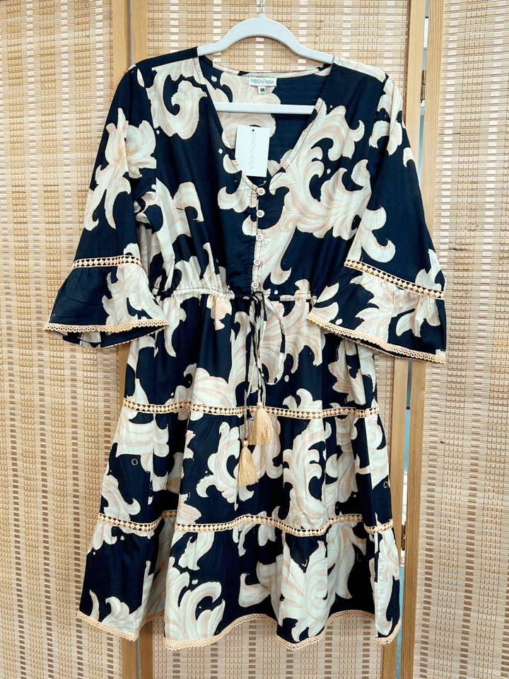 ModaPosa - Wholesale Dress - Women's - Desideria Drawstring Dress Black Ivory Resort Fall