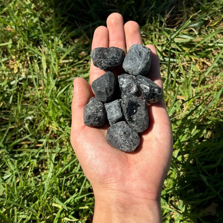 Earths Elements Wholesale - Wholesale Spiritual Stone/Crystal - Raw Crystal - Apache Tear, 1lb1