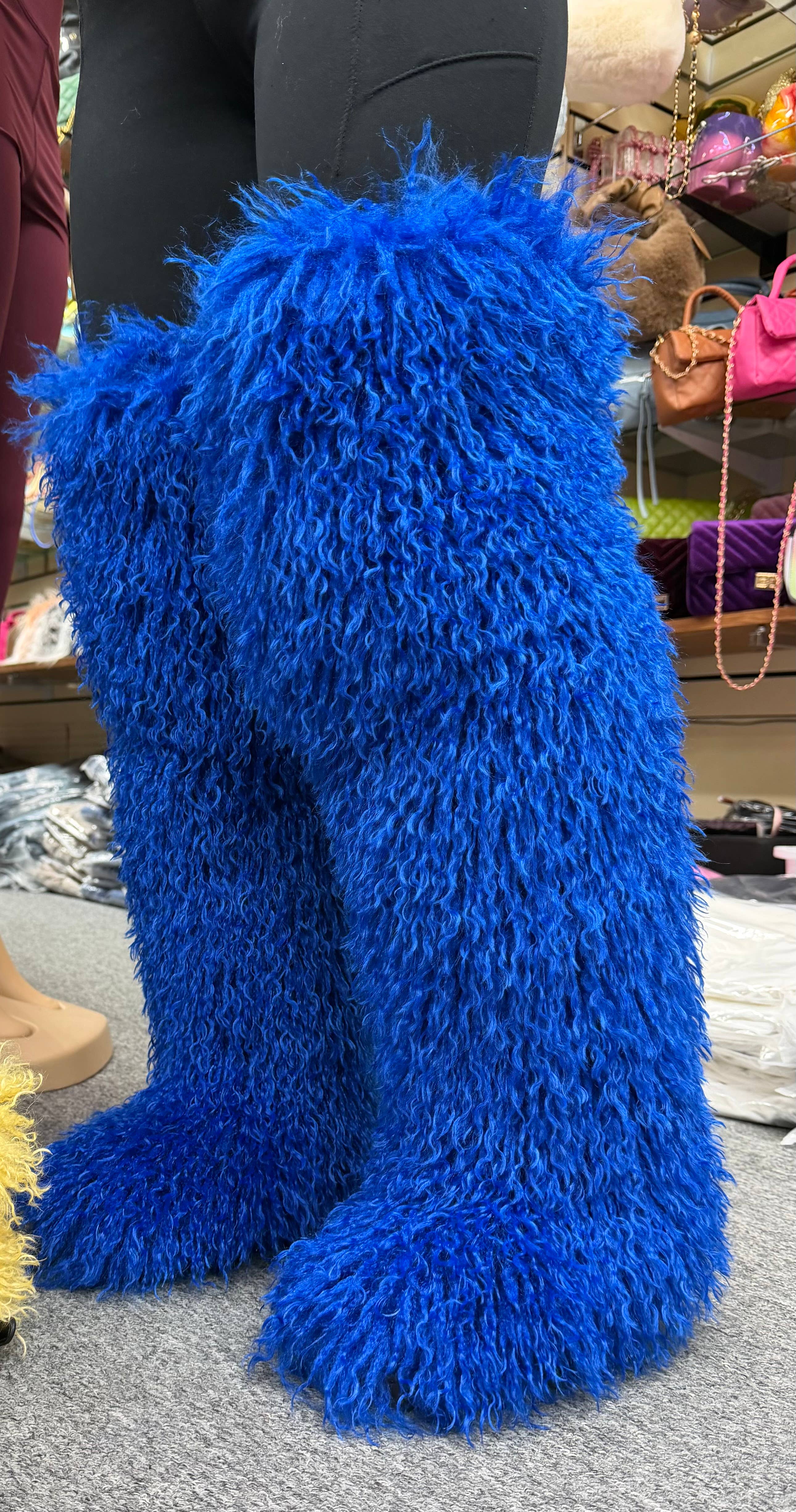 C&Y Accessories  INC - Wholesale Boots - Women's - Fur 025