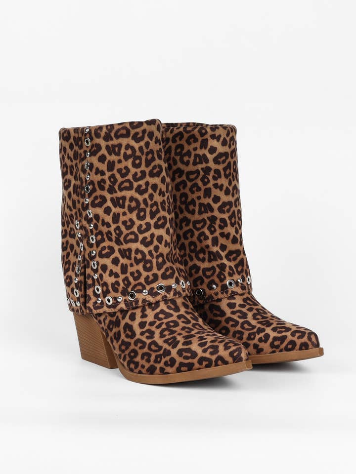 La Bottine Souriante - Wholesale Cowboy Boots - Women's - Western Ankle Boots with Studs – Block Heel and Suedette2